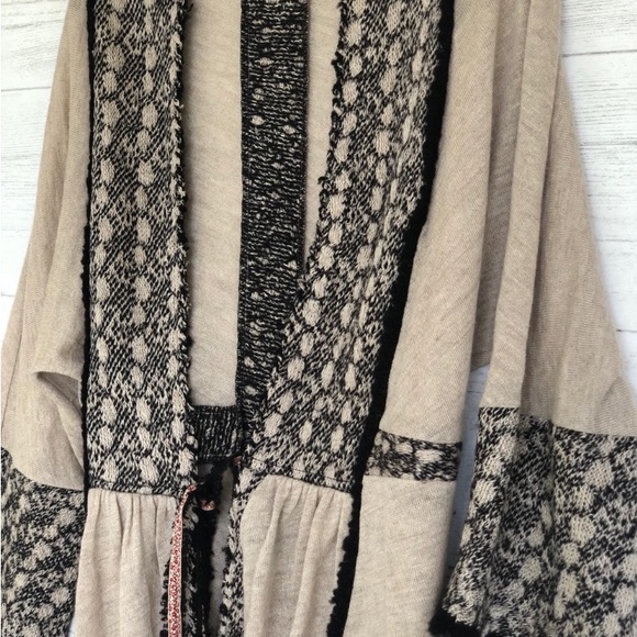 Sleeping On Snow Cardigan - Picture 6 of 14